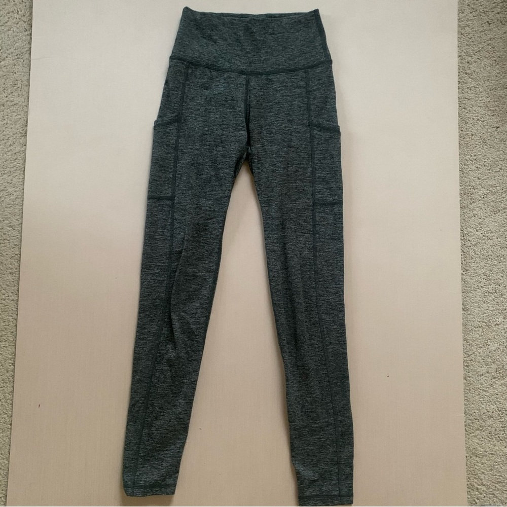 Aerie Chill Play Move Active Leggings with pockets in size XS